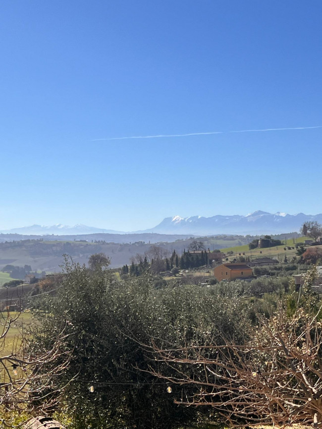 Attività commerciale in vendita a Recanati (MC)