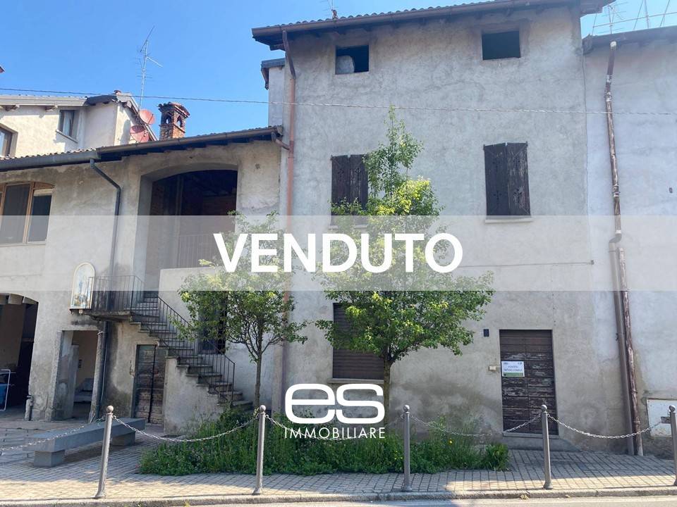 Rustico in vendita a Cassago Brianza