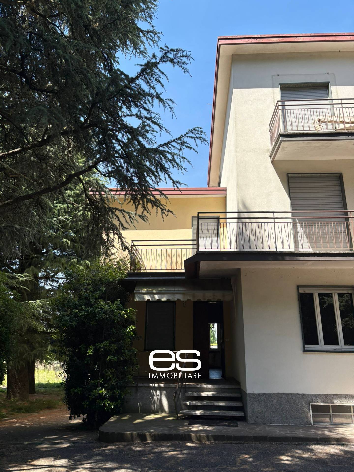 Villa in vendita a Renate