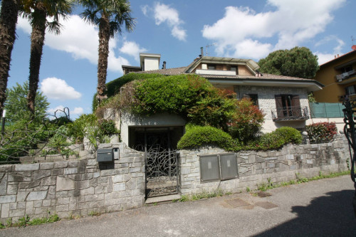 Villa in vendita a Nibionno (LC)