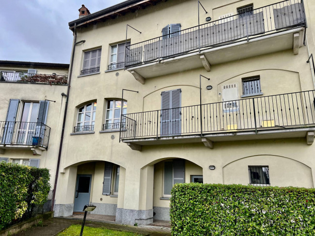 Appartamento in vendita a Cassago Brianza (LC)