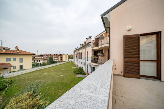 Appartamento in vendita a Besana in Brianza