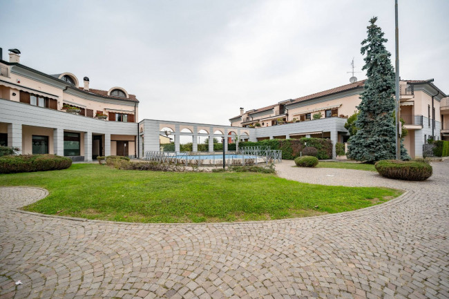 Appartamento in vendita a Besana in Brianza