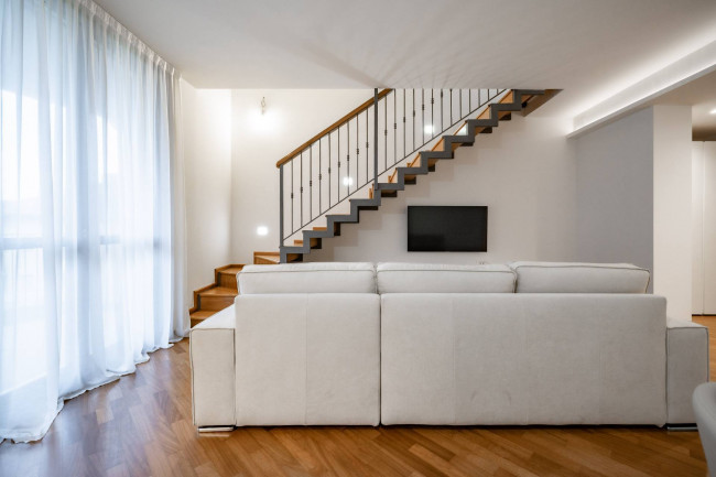 Appartamento in vendita a Besana in Brianza