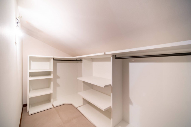 Appartamento in vendita a Besana in Brianza