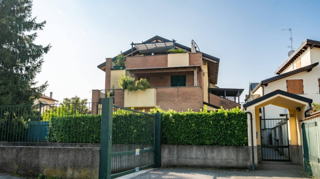 Appartamento in vendita a Albiate