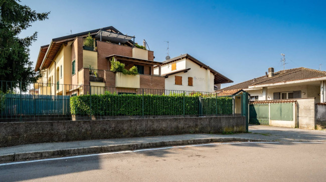 Appartamento in vendita a Albiate