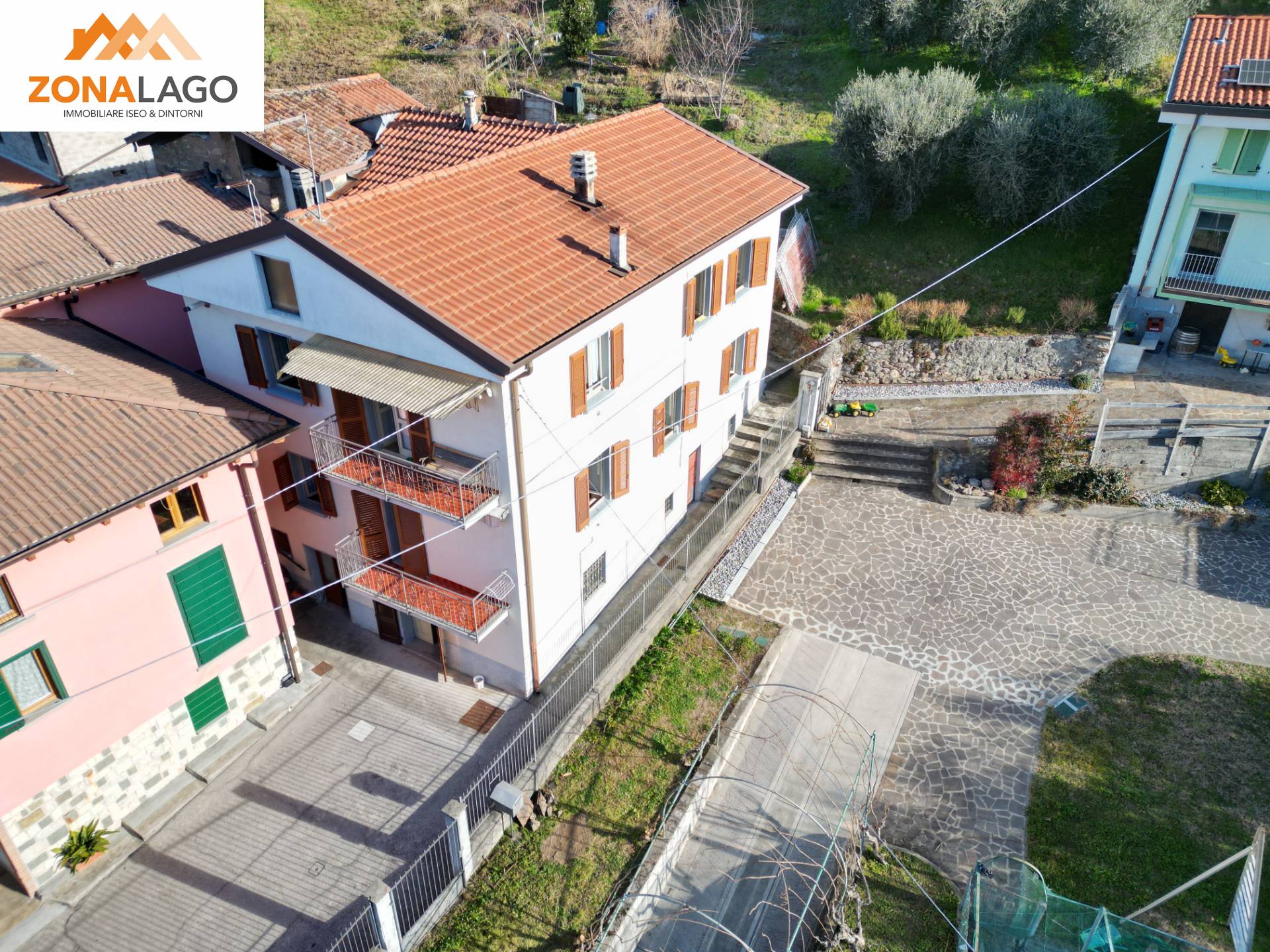 Casa indipendente in vendita a Pisogne (BS)