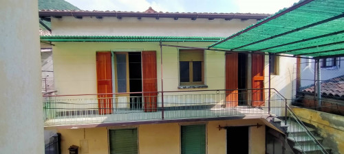 Casa semi-indipendente in vendita a Marone (BS)
