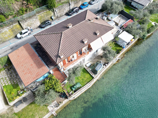 Porzione di casa in vendita a Vello, Marone (BS)