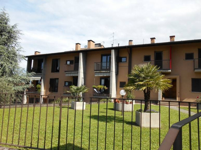 Appartamento in Vendita a Sale Marasino