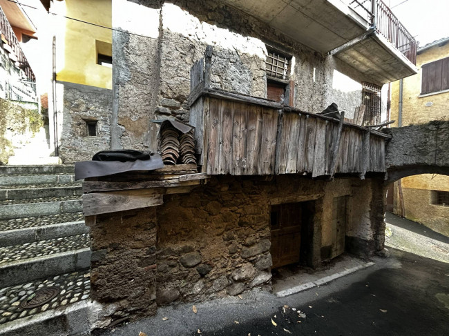 Porzione di casa in Vendita a Pisogne