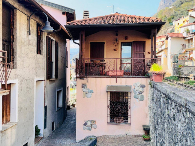 Casa singola in Vendita a Marone