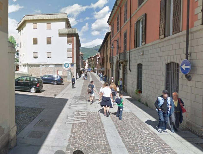 NEGOZIO in Vendita a Iseo