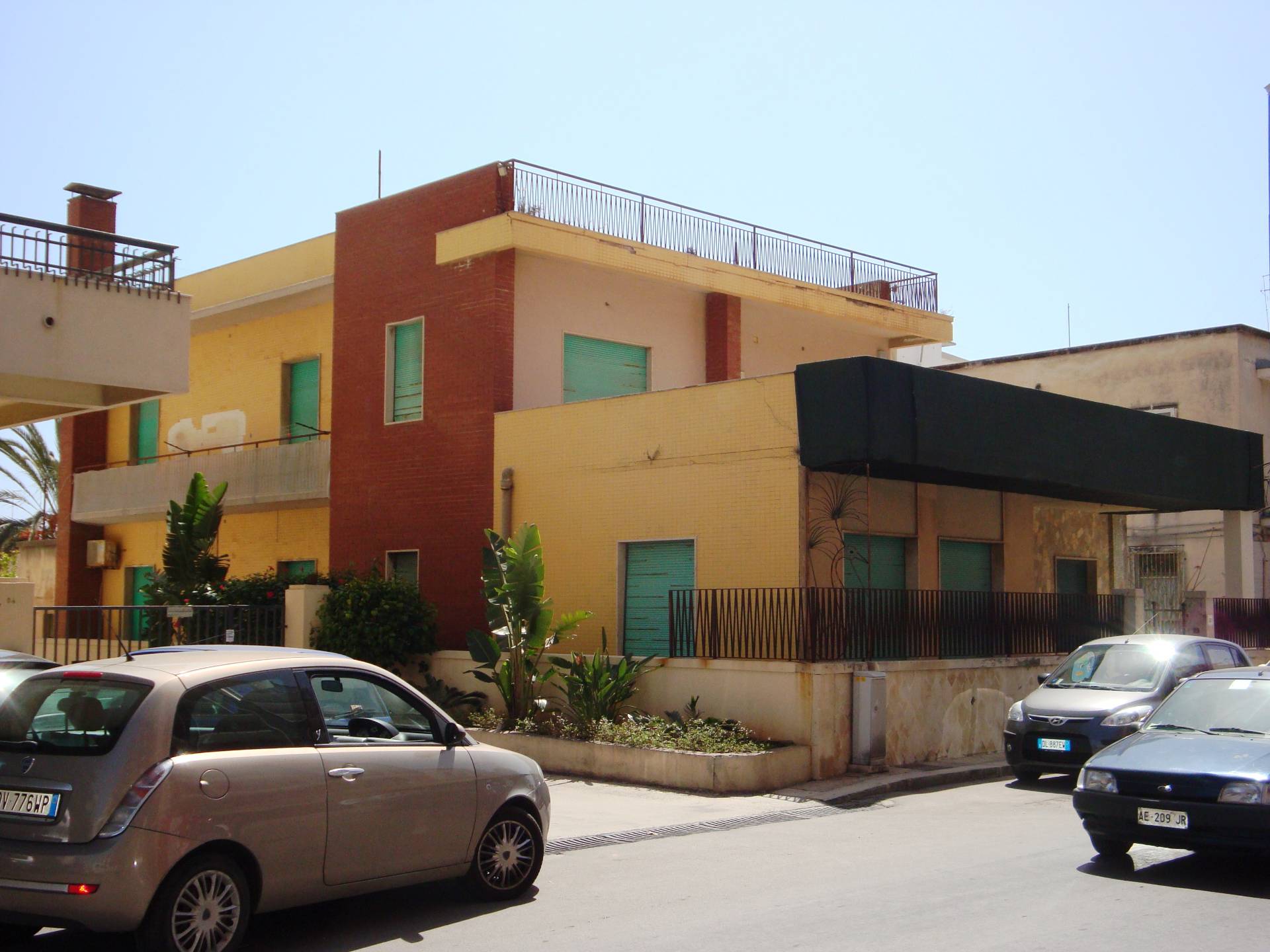 villa in viale Tunisi a Siracusa