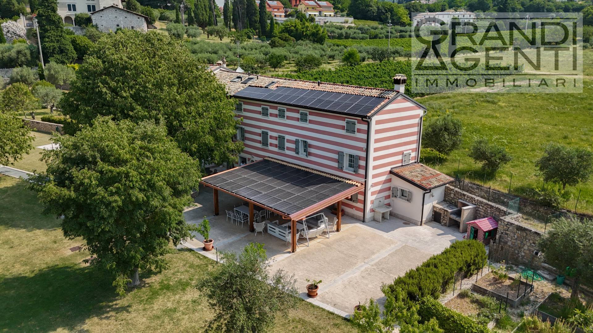 Casale in vendita a Caprino Veronese