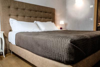 Villa in vendita a Peschiera del Garda
