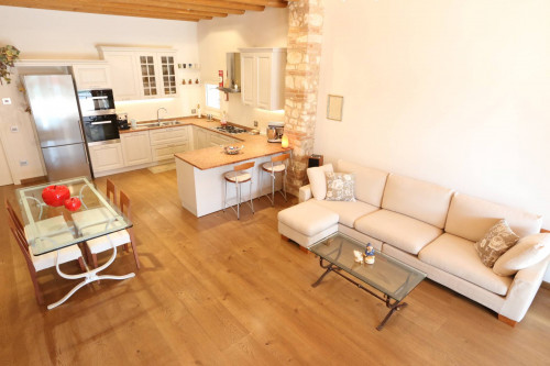 Casale in vendita a Verona