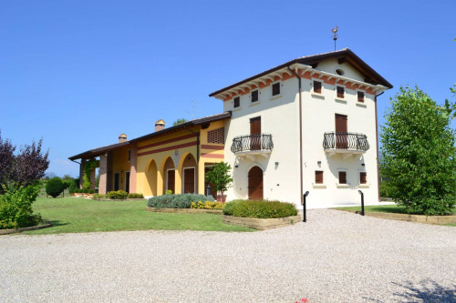 Villa in Vendita a Pescantina