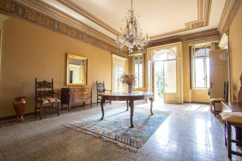 Villa for sale in Lazise