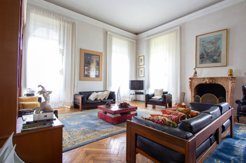 Villa for sale in Lazise
