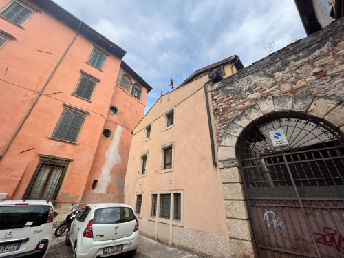 Appartamento in affitto a Centro Storico, Verona (VR)