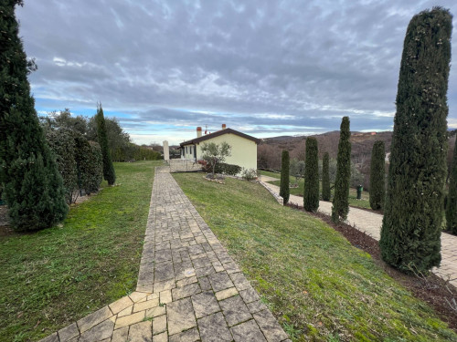 Villa in Affitto a Verona
