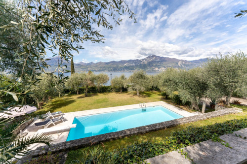 Villa in vendita a Torri del Benaco
