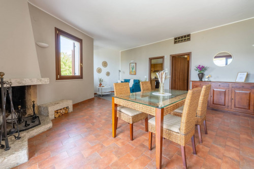Villa in vendita a Torri del Benaco