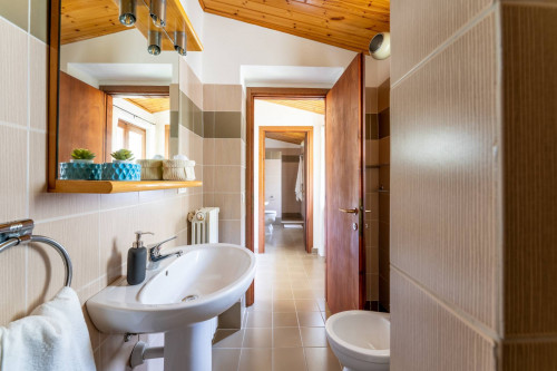 Villa in vendita a Torri del Benaco