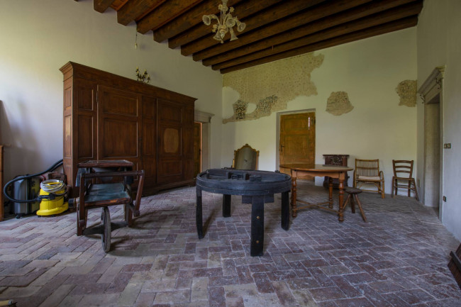 Villa in vendita a Caprino Veronese