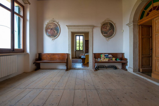 Villa in vendita a Caprino Veronese