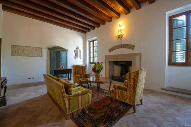 Villa in vendita a Caprino Veronese