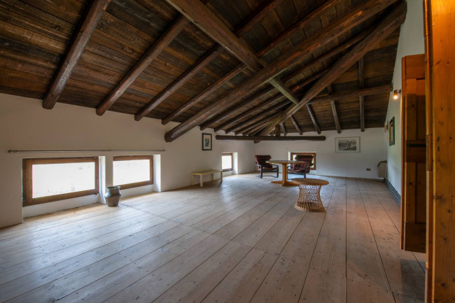 Villa in vendita a Caprino Veronese