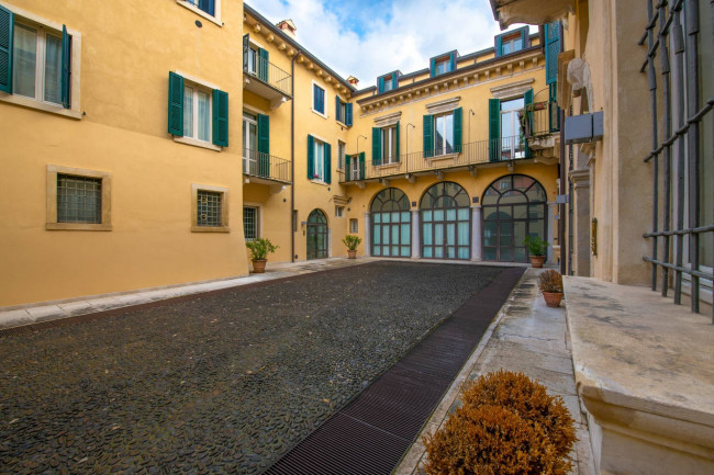 Appartamento in vendita a Veronetta, Verona (VR)