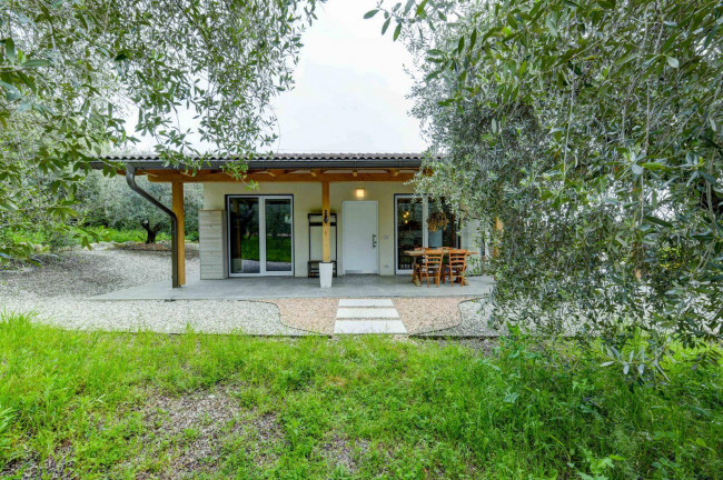 Villa in vendita a Bardolino