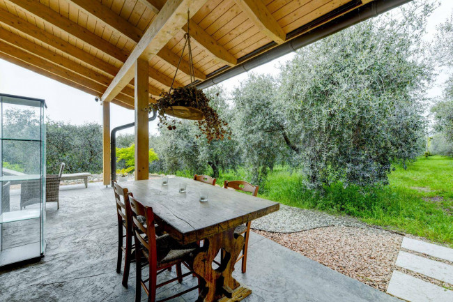 Villa in vendita a Bardolino