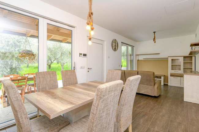 Villa in vendita a Bardolino