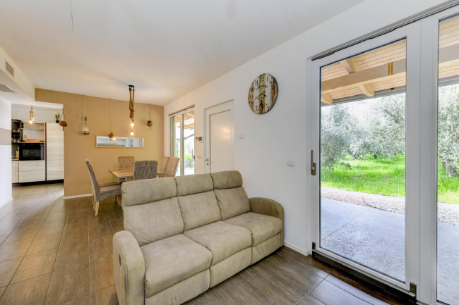 Villa in vendita a Bardolino