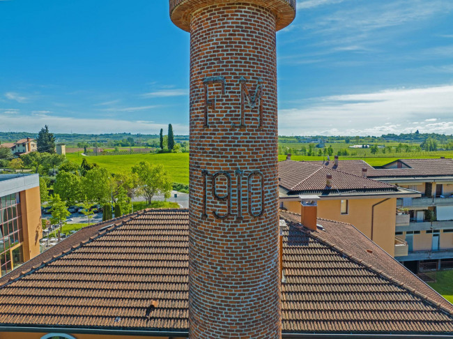Stabile/Palazzo in vendita a Castelnuovo del Garda
