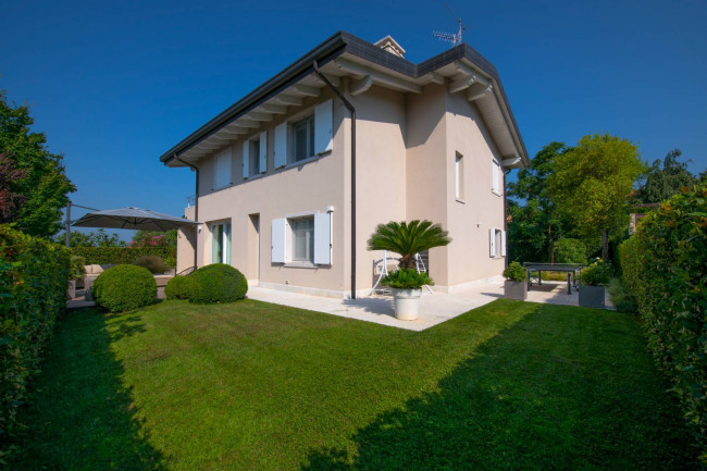 Villa in vendita a Negrar