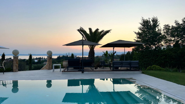Villa in vendita a Bardolino