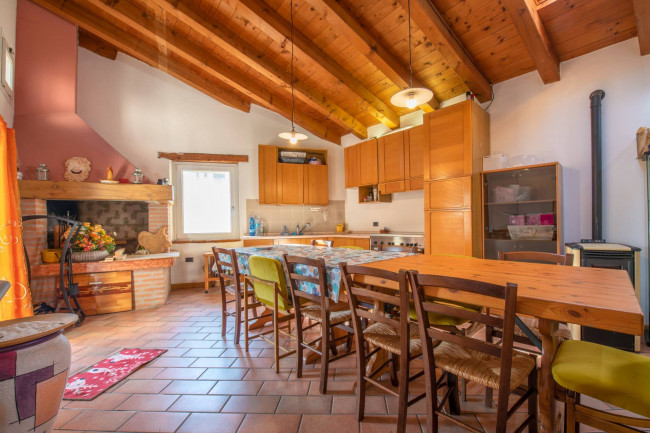 Casa Semindipendente in vendita a Soave