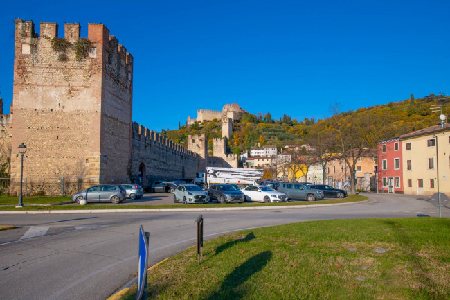 Casa Semindipendente in vendita a Soave