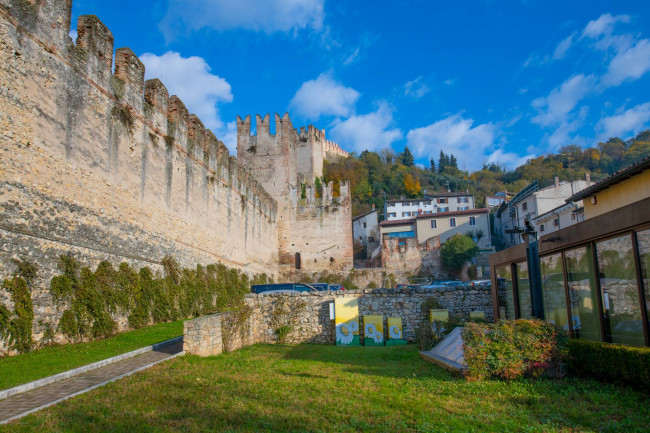 Casa Semindipendente in vendita a Soave