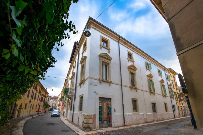 Apartment for Sale to Verona