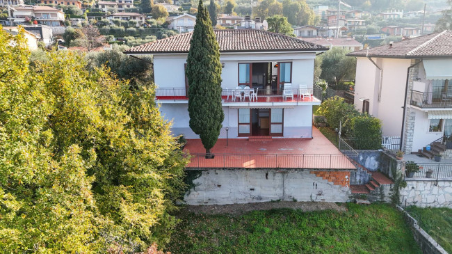 Villa for sale in Torri del Benaco