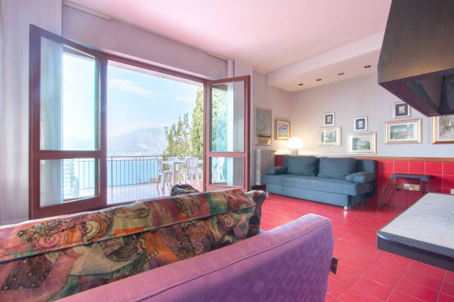 Villa for sale in Torri del Benaco