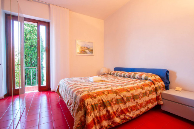 Villa for sale in Torri del Benaco