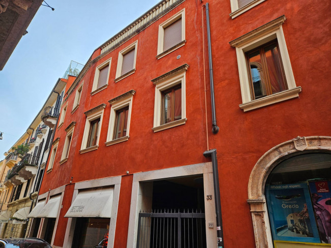 Appartamento in Affitto a Verona